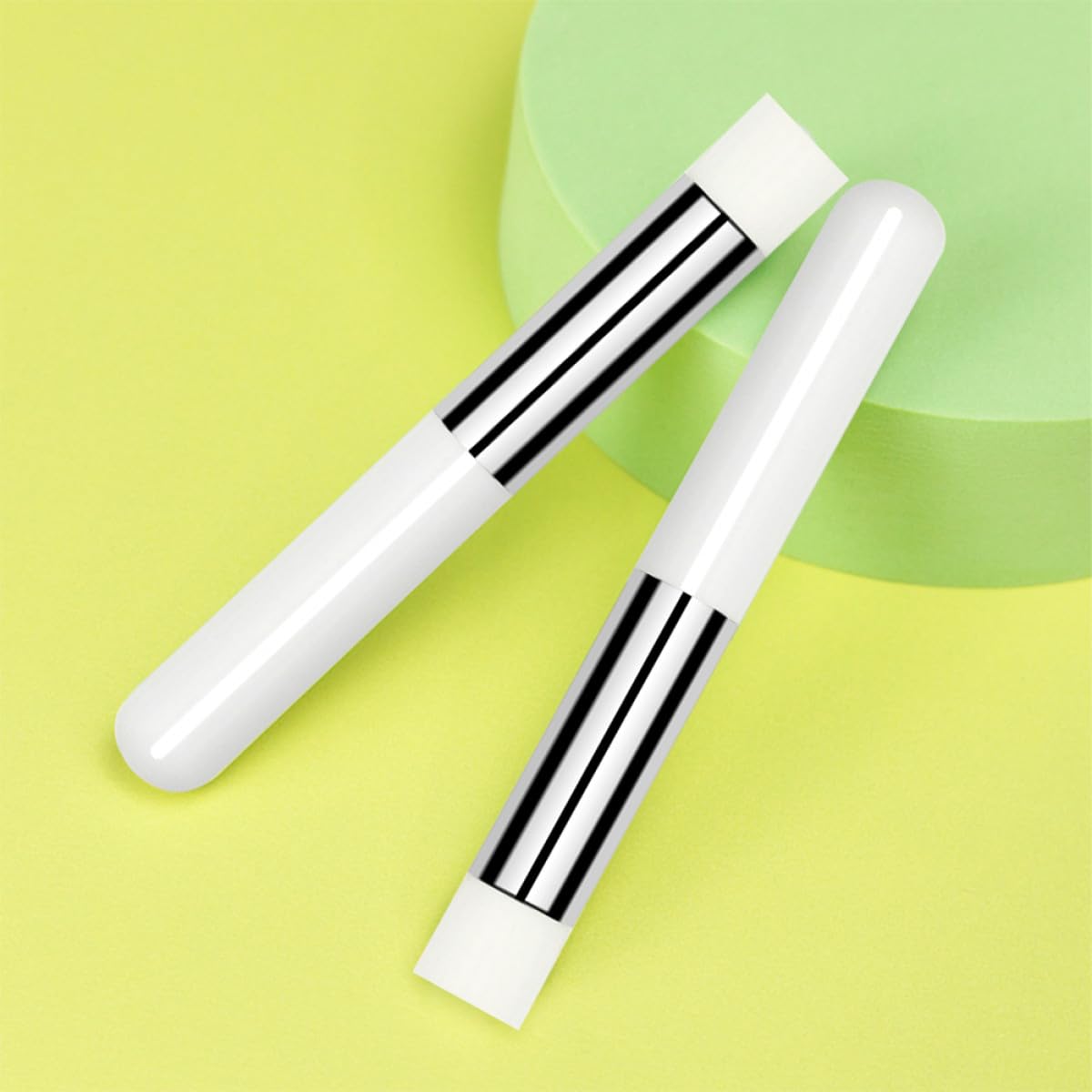 2pcs Mini Lip Smudge Brush Set, Rounded Concealer and Blending Makeup Brushes for Women, Portable Lipstick Smudging Tool for Precise Lip and Cosmetic Application