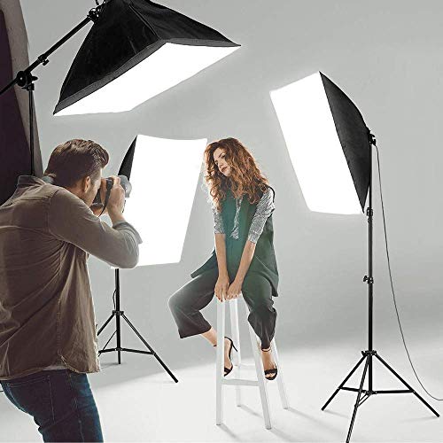 Kit de Iluminação com Softbox 50x70cm, 4 Lâmpadas de 30w e Tripé de iluminação