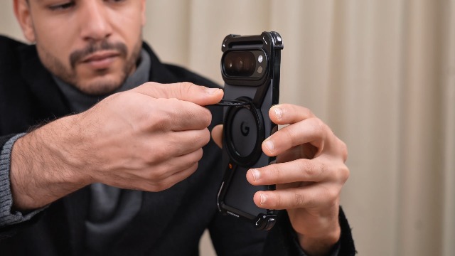 Amazon.co.jp: 【Zケース 360°回転スタンド】NIFBANG Google pixel 9