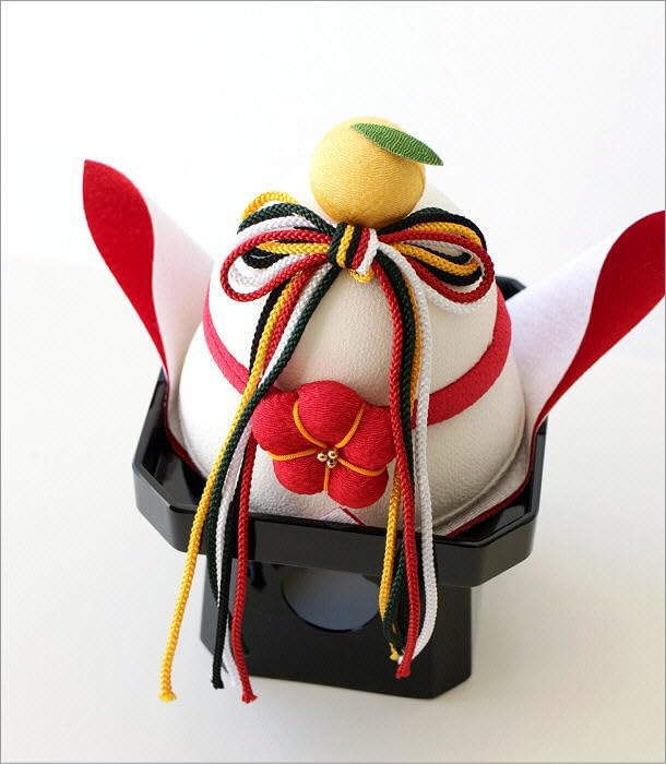 Amazon.co.jp: 鏡餅 おしゃれ 飾り 置物 オブジェ ちりめん細工 お正月