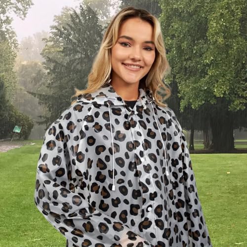 MOAZIFI Regenponcho Festival, Regencape Damen Leo, Regenmantel Damen Wasserdicht mit Premium 3-Lagigem Schutz, Atmungsaktiv und Leicht für Open-Airs, Universalgröße Trendigem Leopardenmuster