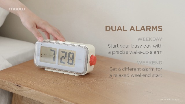 Amazon.com: mooas Retro Flip Clock, Auto Flip Alarm Clock, Battery