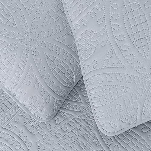Image of Chezmoi Collection Austin King Bedspread Set 3-Piece Pinsonic Quilted Oversized Bedspread Coverlet Set, King, Silver
