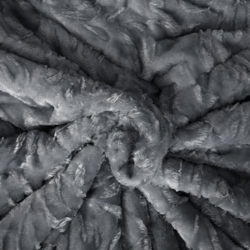 PHP Super Soft Velvet Quilted Bedspread King Size Bedding Set 3 Piece with Matching Shams - Warm Quilt Blanket for Bedroom Decor for Teen Girls - Grey - Cosy Home Interiors PHP Super Soft Velvet Quilted Bedspread King Size Bedding Set 3 Piece with Matching Shams - Warm Quilt Blanket for Bedroom Decor for Teen Girls - Grey - Image 4