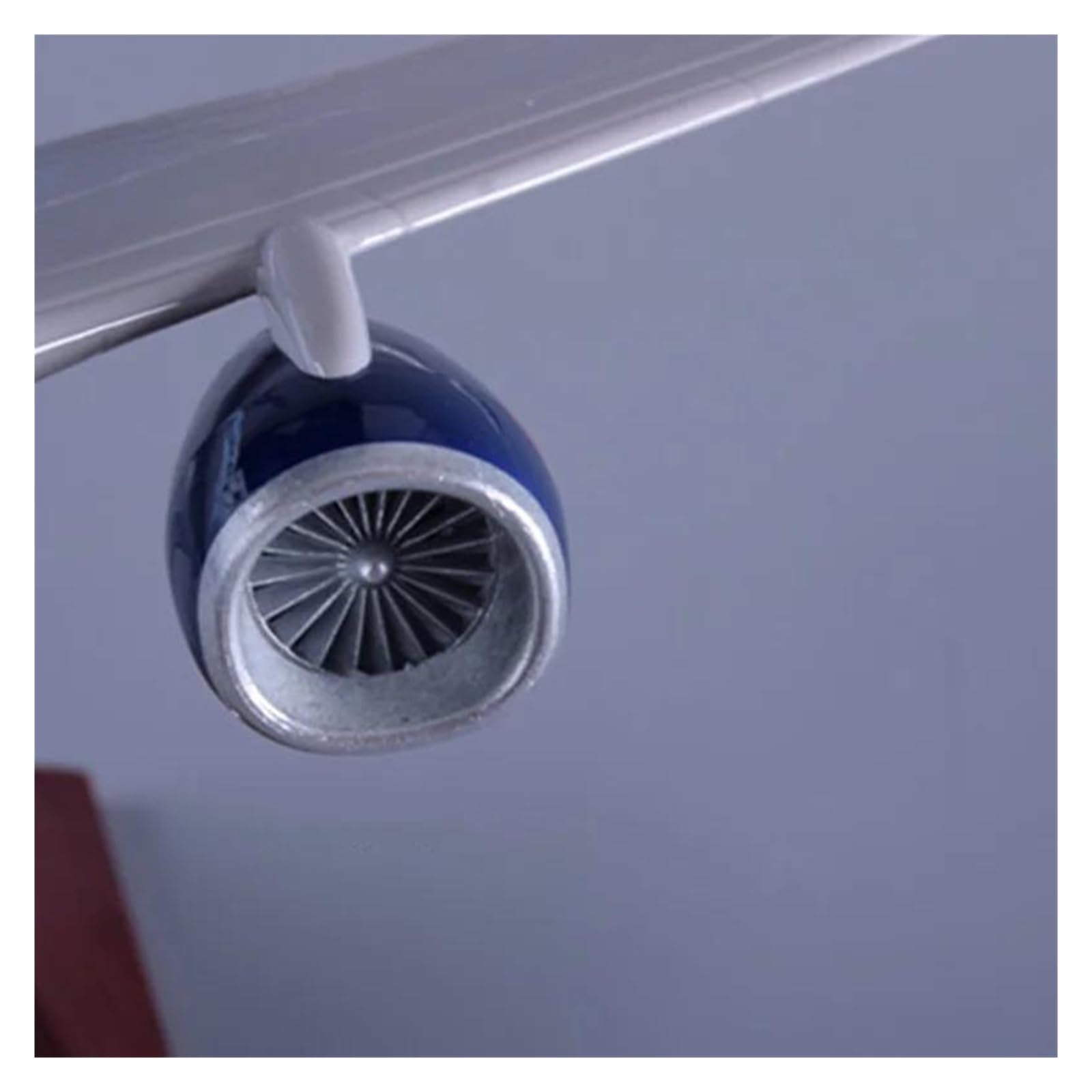 1:172 per 737 B737 Boa Bolivia Aereo Simulazione Statica in Lega Aereo Modello da Collezione Model Building Kit