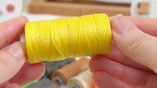 Amazon | Windman ろうびき糸 50メートル巻x12色 セット 0.8mm レザー