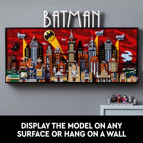 DC Batman: The Animated Series Gotham City Build and Display Set per adulti con minifigure, regalo da collezione DC per i fan dei film d'azione e avventura dei supereroi, 76271 - Lego - Immagine 5
