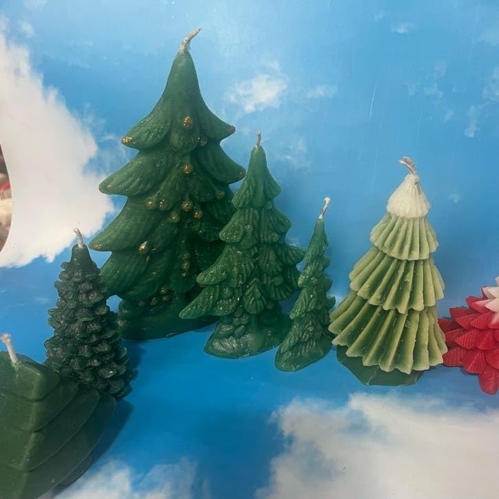 Christmas Decorative Candle Gift Set – Santa, Tree Shape Scented Candles in Premium Tin Box – Festive Home Décor & Gift Hamper Trees and Bells for a Party Pack of 1