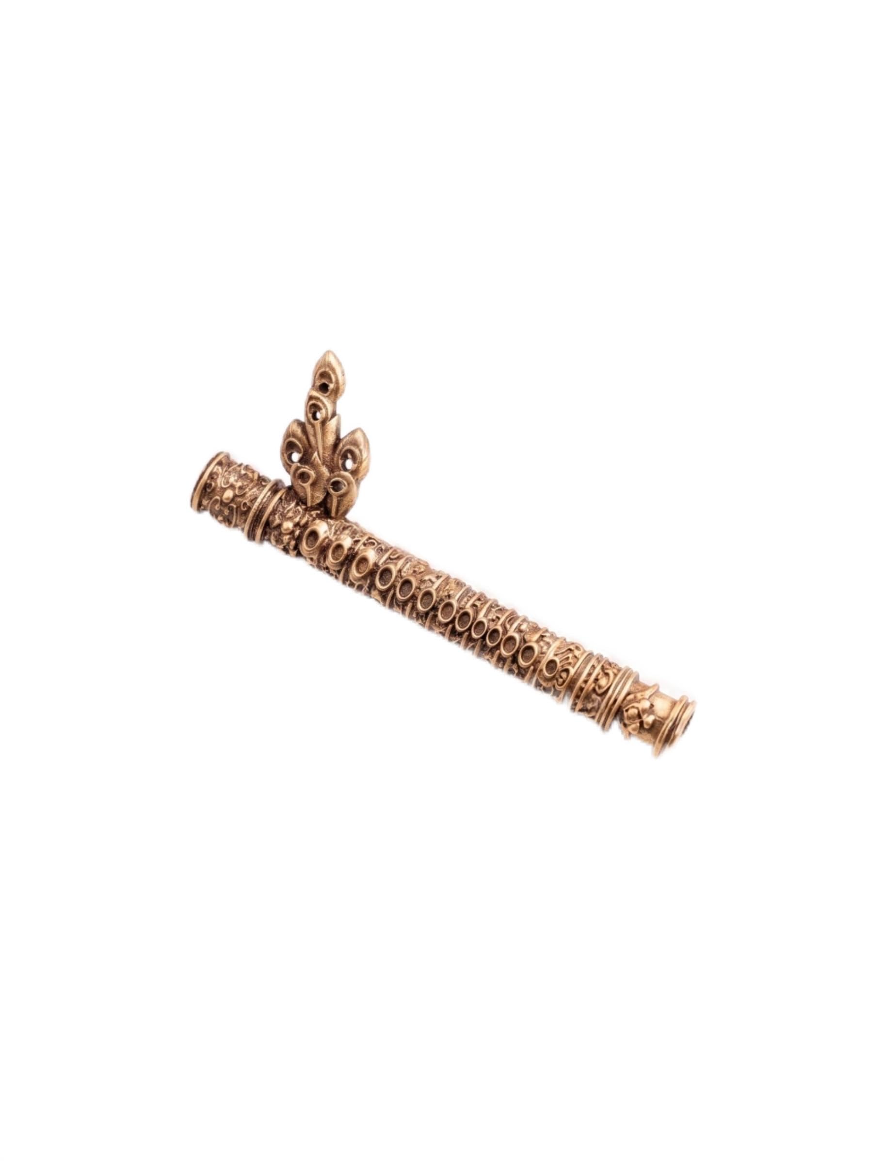 Celestial Ashwa Crest Brooch - Antique Gold Twin Horse & Eight-Pointed Star Lapel Pin-image-17