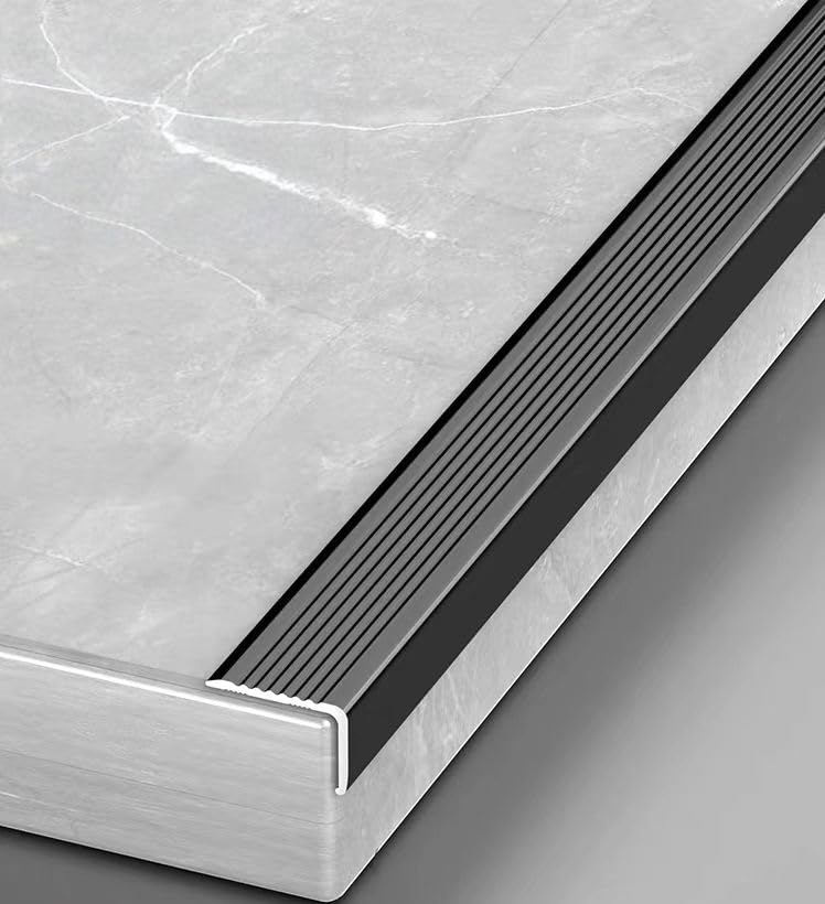 Bande antidérapante escalier alu noir 100cm étanche pour nez de marche en bois ou béton extérieur