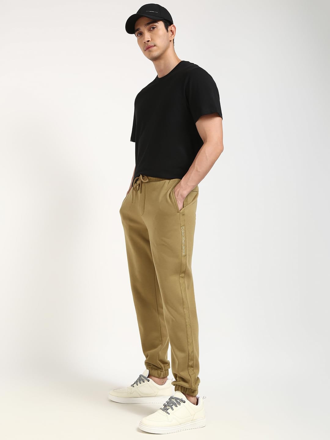 Calvin Klein Pantalón de chándal Hombre Logo Tape Pant con cordón
