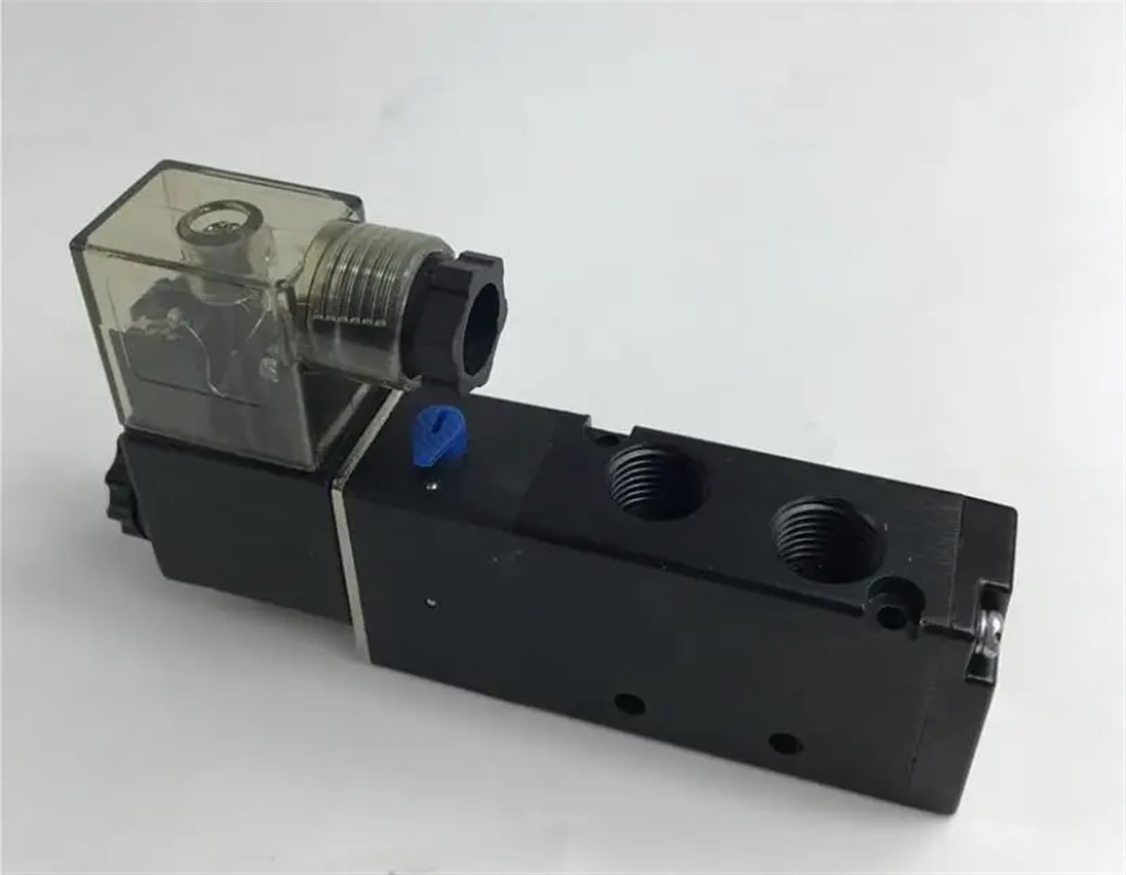 1 Stück EMC Pneumatisches Magnetventil V5221-08 V5231-10 V5241-15 V3221-08 V5211-06 Wegeventil(Color:V5231-10,Size:DC24V)