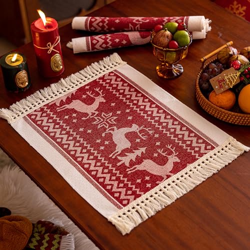 UWWGKK Christmas Placemats Set of 4, 14x18 Inch Heat Resistant Dinner Mats
