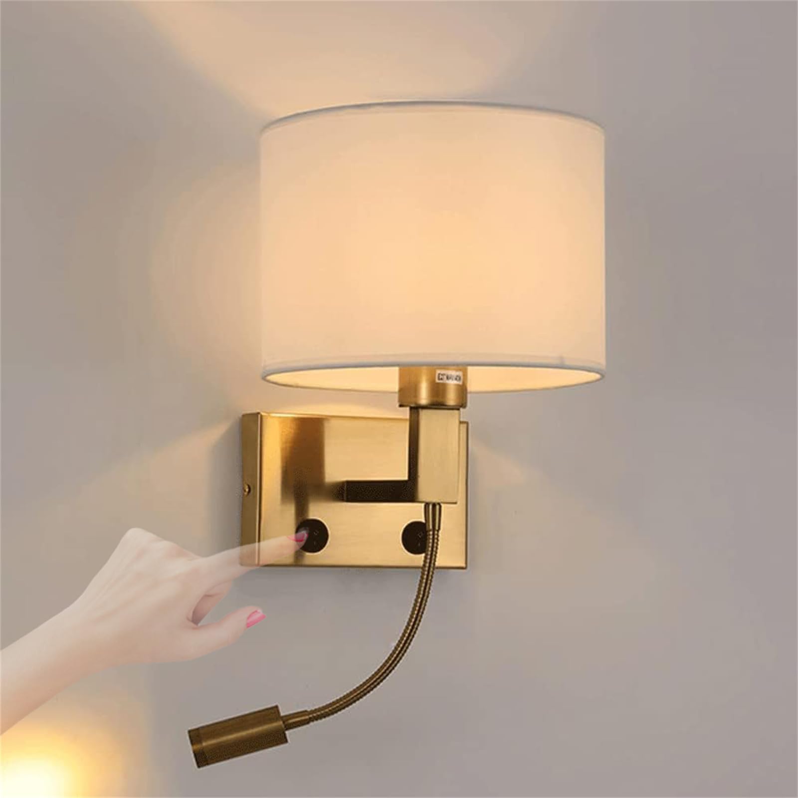 E27 Chambre Applique Murale avec Interrupteur Lampe Murale avec LED Rotative Projecteur Bras Éclairage Mural Blanc Tissu Abat Jour Luminaire Mural Moderne Minimaliste pour Salle Hôtel (Doré)
