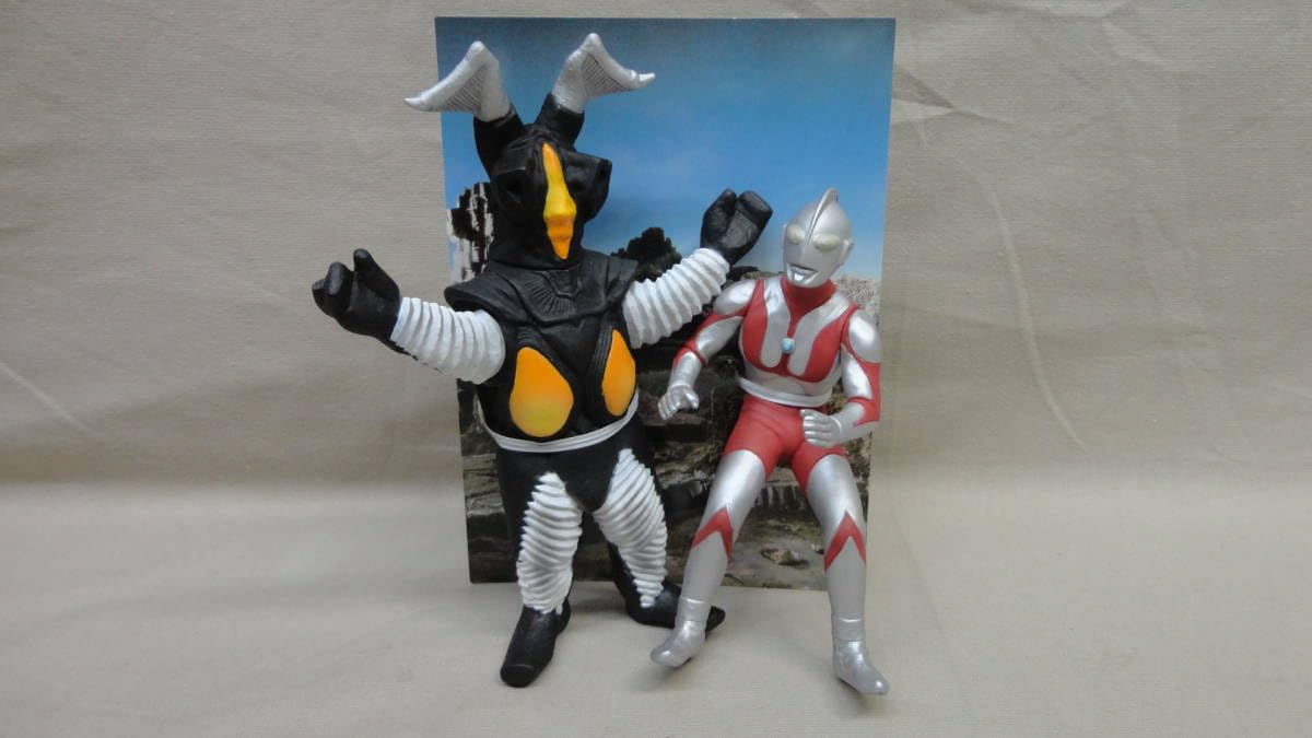 【入手困難】ウルトラ怪獣シリーズプレミアム＆スーパーグレードソフトビニール Amazon | SGS 初代マンVSゼットン スーパーグレードソフトビニール