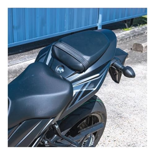 Capot de selle GSX-S 750 : remplacez la selle passager inesthetique - 4