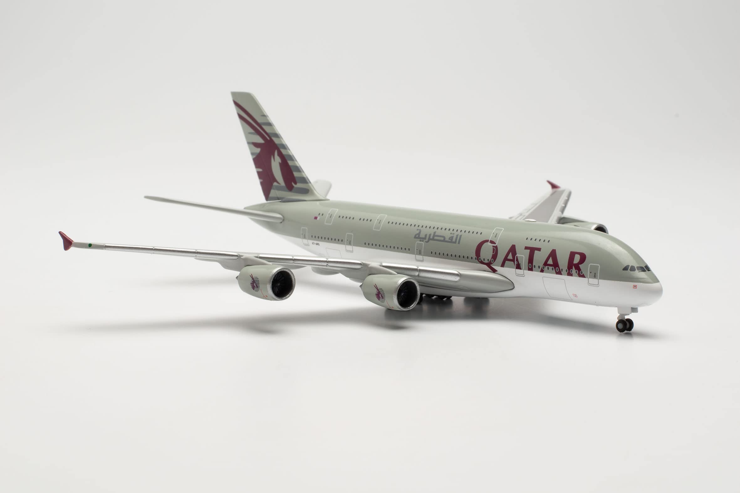 herpa 528702-001 Airbus A380 Qatar Airways-A7-APG 1:500