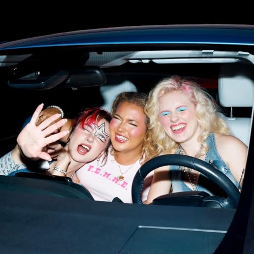 Meg Smith, Maris & Molly Grace