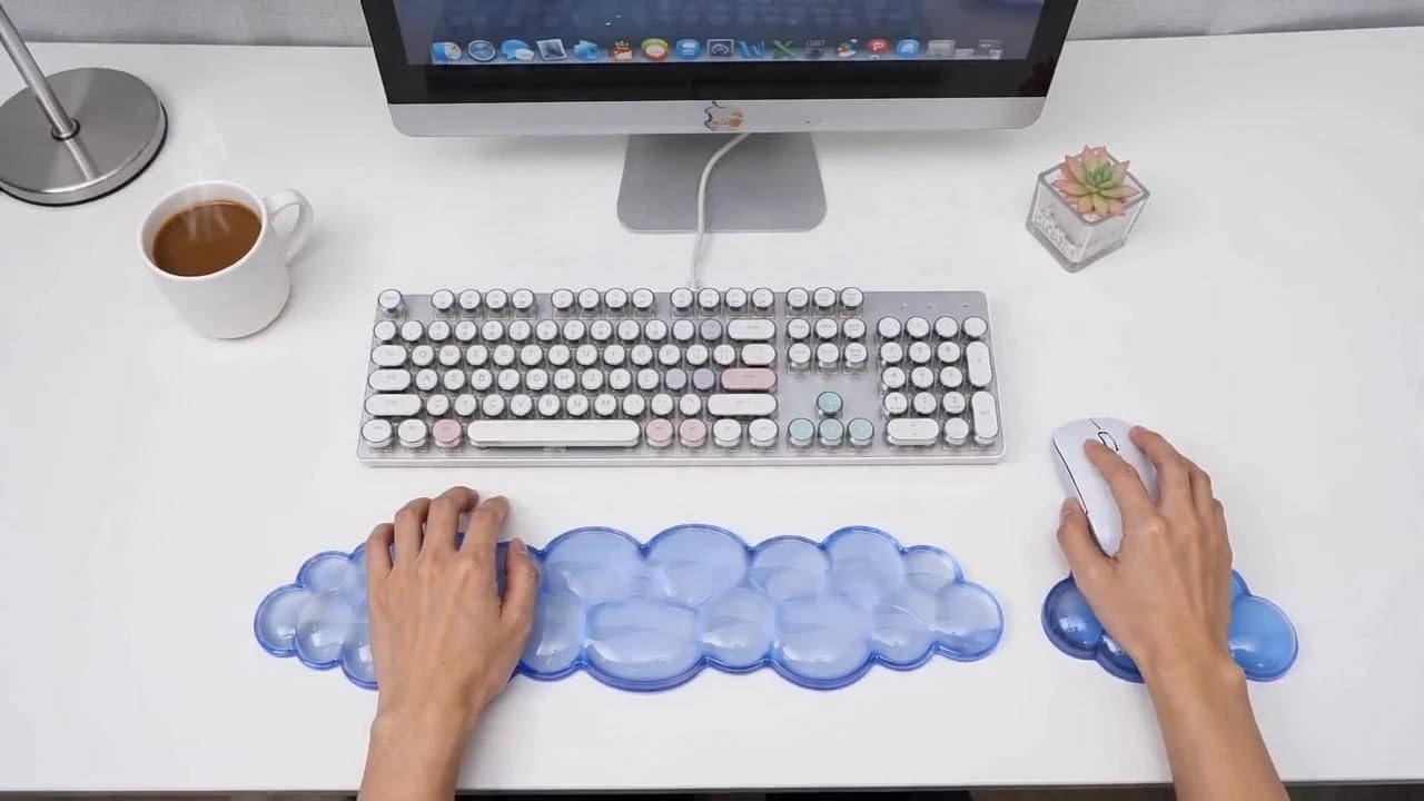 Juego de reposamuñecas de gel en forma de nube, silicona transparente con base de poliuretano, soporte para teclado y alfombrilla de mouse (azul claro)