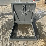 Vibeo Lucernario per Tetto Botola per Tetto Impermeabile con 2 Aste Idrauliche, Pannello di Accesso al Tetto con Serratura, 40-100 cm Copertura per Piccola Porta della Cantina(70x50cm/27.6x19.7in)