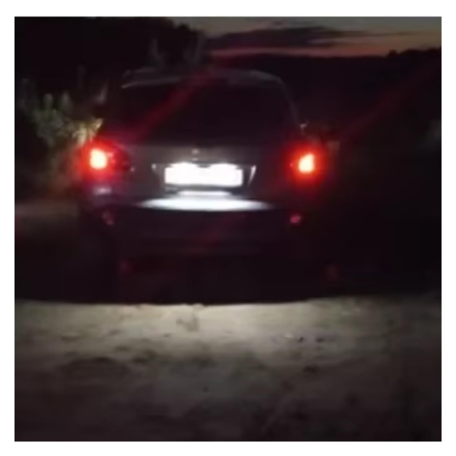 Zestaw oświetlenia tablicy rejestracyjnej do Nissan Qashqai J10 J11 X-Trail T30 T31 Juke F15