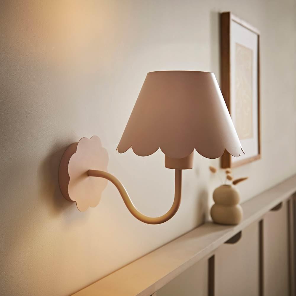ValueLights - Rechargeable Wall Light - Scallop Design - Pink - 2 Pack