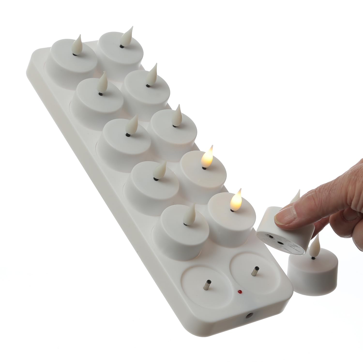 MARELIDA LED Teelichter 12 Stück wiederaufladbare LED Teelichter mit Ladestation und USB Kabel D: 4cm flackernd - weiß (12er Set)