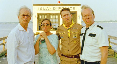 Moonrise Kingdom (Blu-ray + DVD) B0088PD42K Book Cover