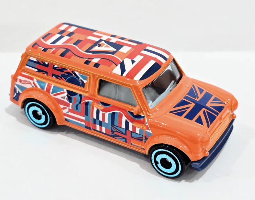 Image of hw Die-Cast 1:64 for Ages 3 and up ('67 Austin Mini Van | HW Art Cars)