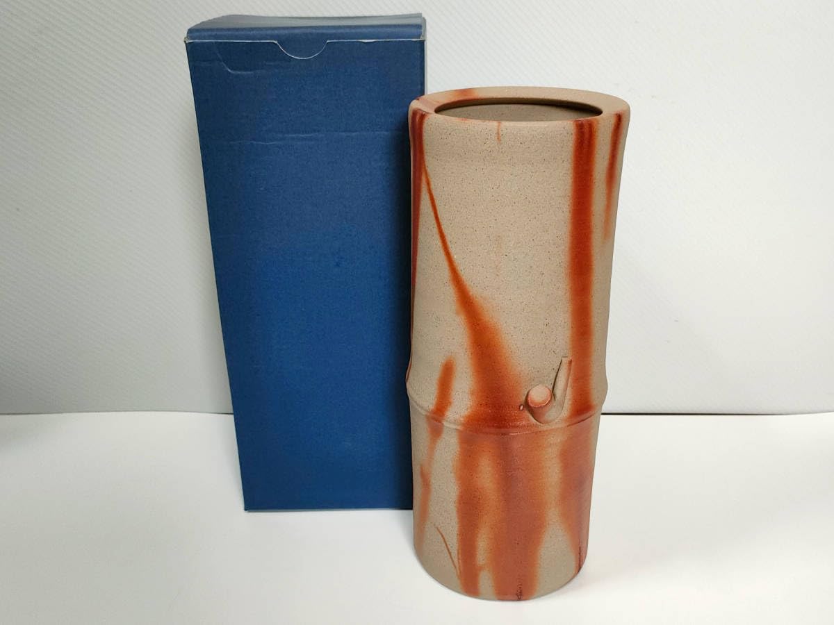 Bizen Ware Munehide Yamamoto Bishu Kiln with Bamboo Shaped Flowers