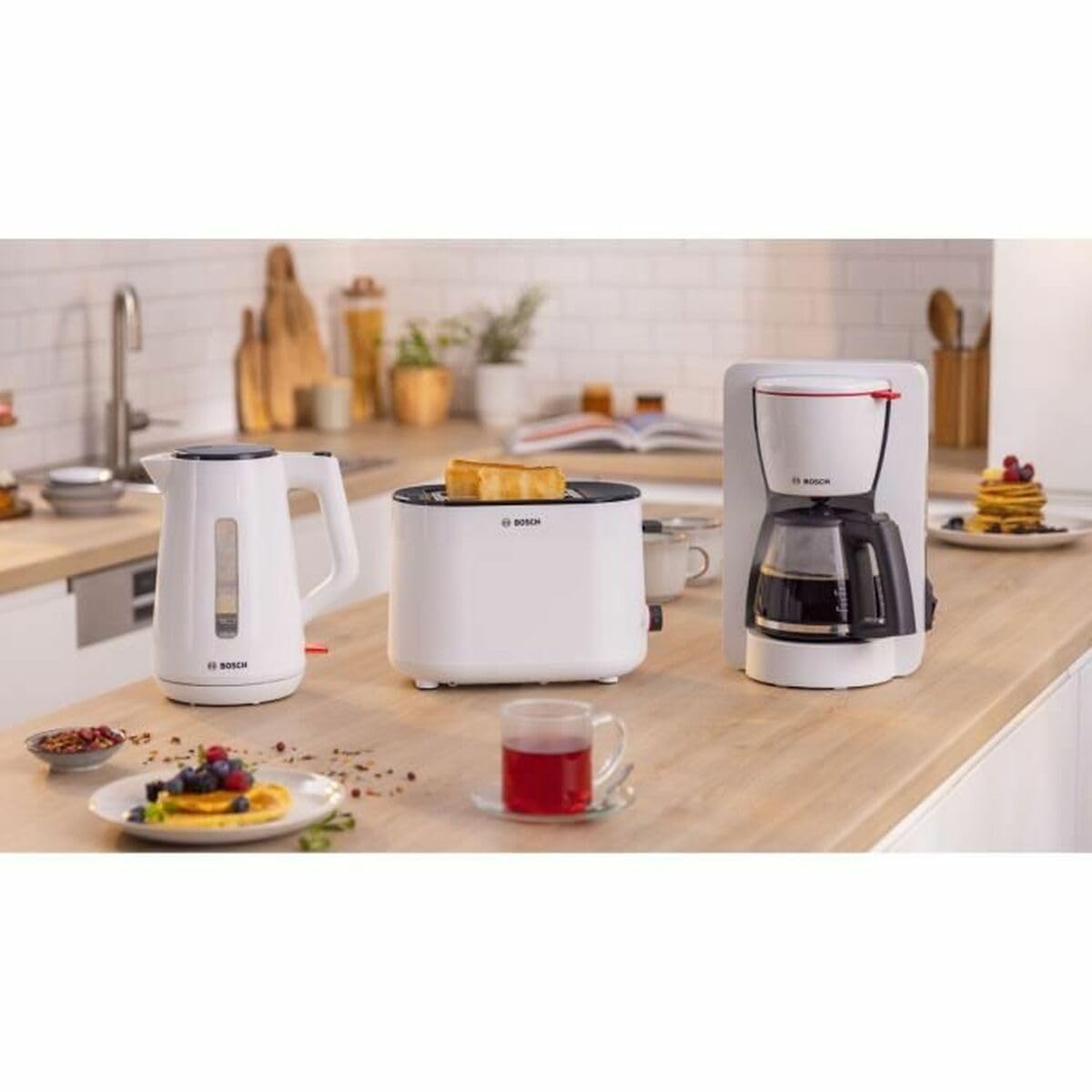 BOSCH Bouilloire TWK1M121 Blanc Plastique 2400 W 1,7 L (1 unité)
