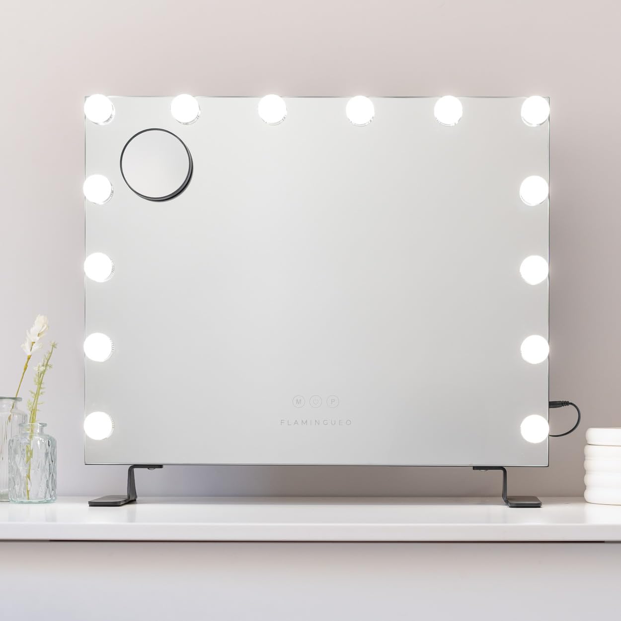 Flamingueo Espejo Maquillaje con Luz - 14 LED - 3 Modos de Luz - Intensidad Ajustable - Control Táctil - Puerto USB - Espejo Aumento Incluido - Vanity Mirror - Negro - 58x15x51cm