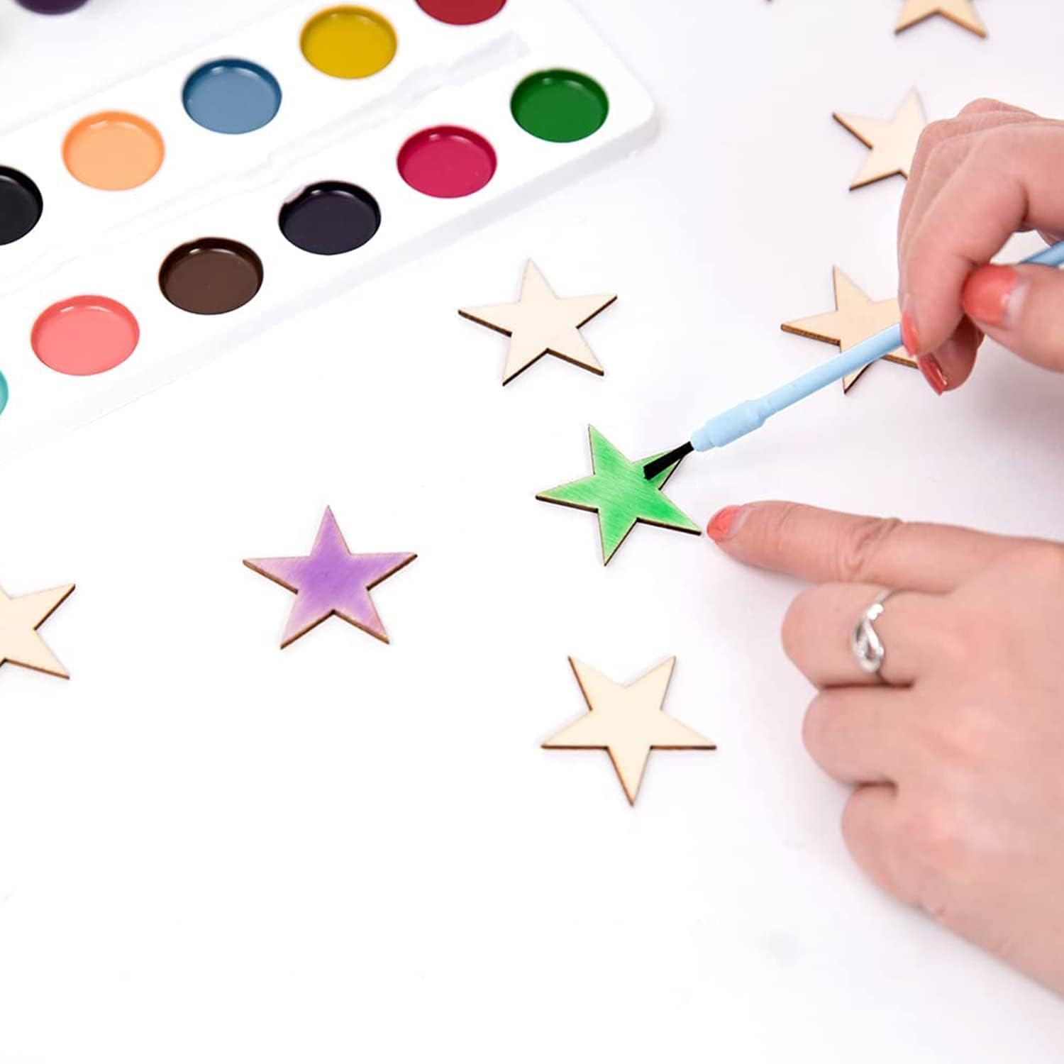 SYOSI Unfinished Wood Craft Stars, Natural Wooden Stars Craft Blanks, Pentagram Wooden Star for Party Wedding and Crafts DIY Projects (2cm, 200Pcs)