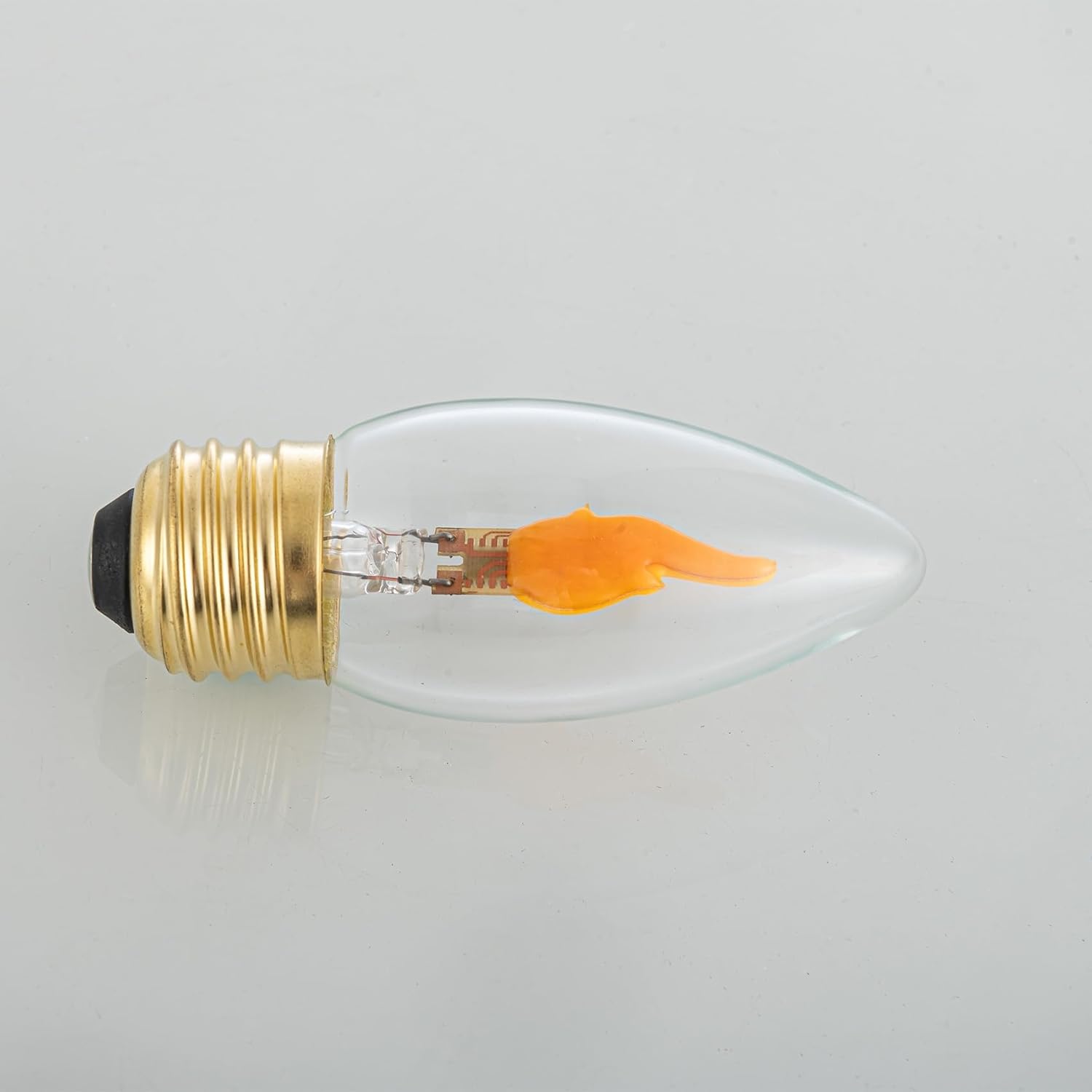 Sunaiony Flickering Flame Bulb E26 LED Fire Effect Light Bulbs, Flickering Light Bulbs for Halloween Christmas Holiday Decorations, Clear Glass, 4 Pack