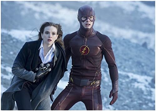The Flash Anna Hopkins As Samantha Clayton With Grant Gustin As The Flash 8 X 10 Inch Photo At Amazon S Entertainment Collectibles Store