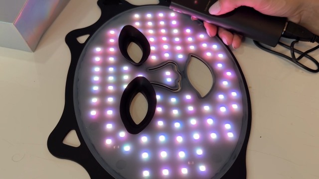 Amazon.com: Sunegg Red Light Therapy for Face,LED Face Mask Light