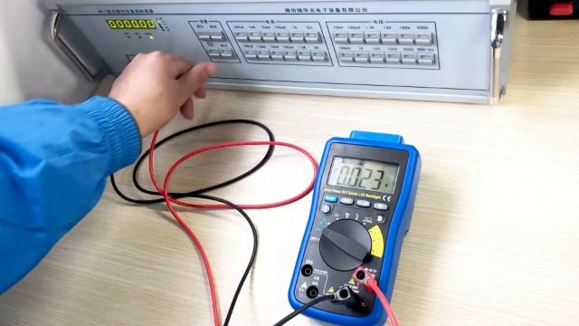 Image of BTMETER BT-90EPC Digital Multimeter, Auto-Ranging AC /DC Volt Amp Ohm Temperature Electric Multi-Tester, w /USB to PC Link Sync for Data Logging