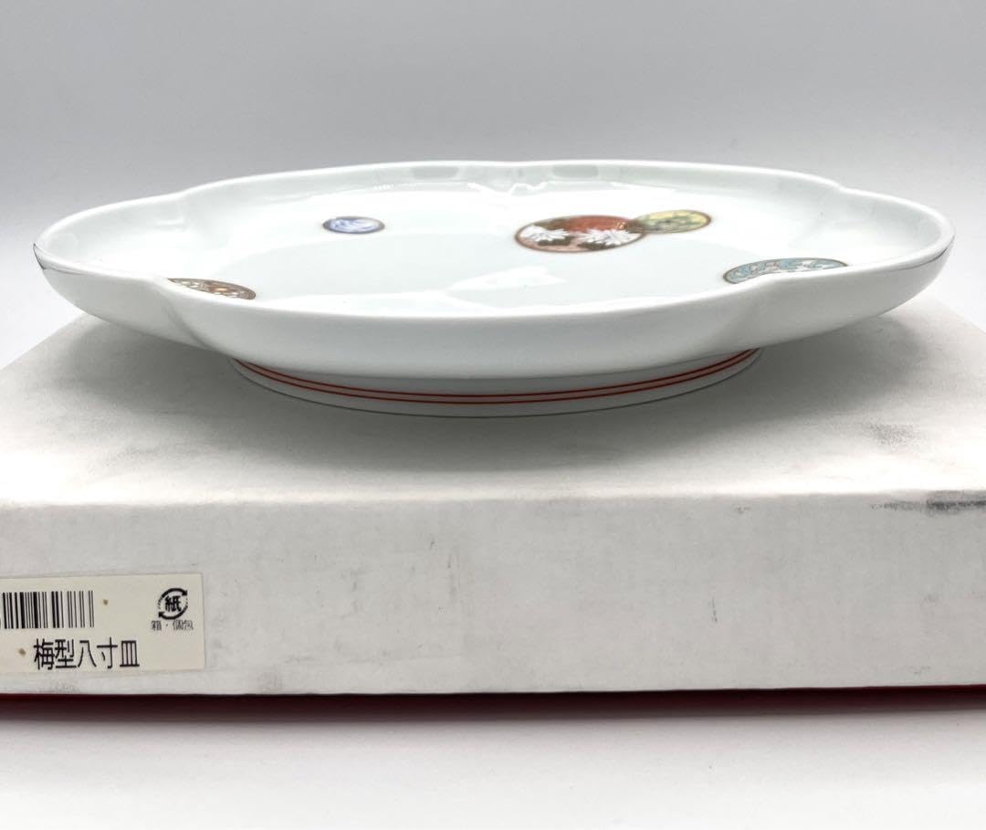 Amazon | 深川製磁 寿赤絵 梅型8寸皿 | ノーブランド品 | 小皿