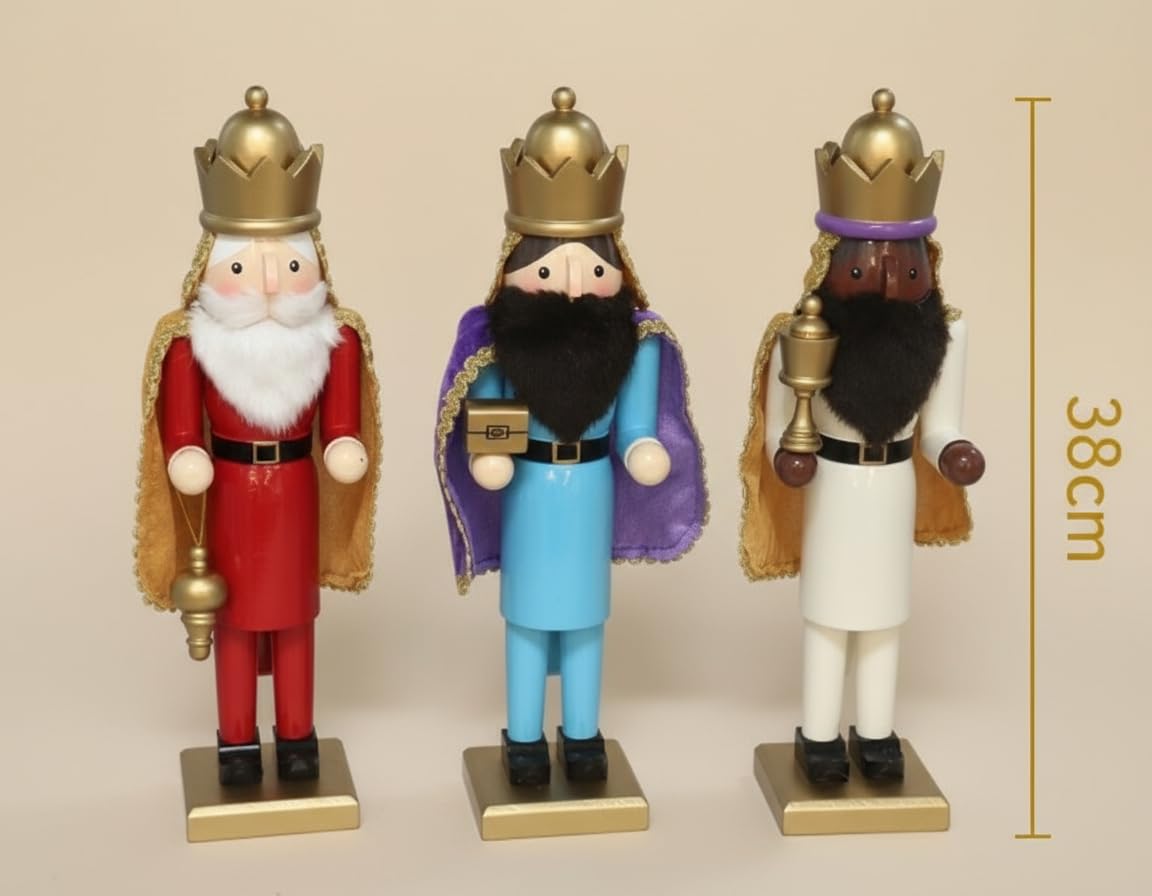 KAROLINE&CO. Décoration Noël – Set 3 Figurines Rois Mages Style Casse Noisette 38 cm avec Cadeaux – Figurine Noël Artisanale – Deco Noel Intérieur Maison et Vitrine – Christmas Decorations Élégantes