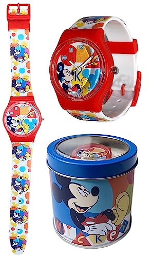 Con questo orologio da polso di Mickey Mouse, i bambini potranno portare con sé un tocco di magia e allegria ovunque vadano, trasformando ogni giorno in un’avventura speciale. Divertente, educativo e pieno di colori, questo orologio è un accessorio imperdibile per ogni giovane fan di Topolino.