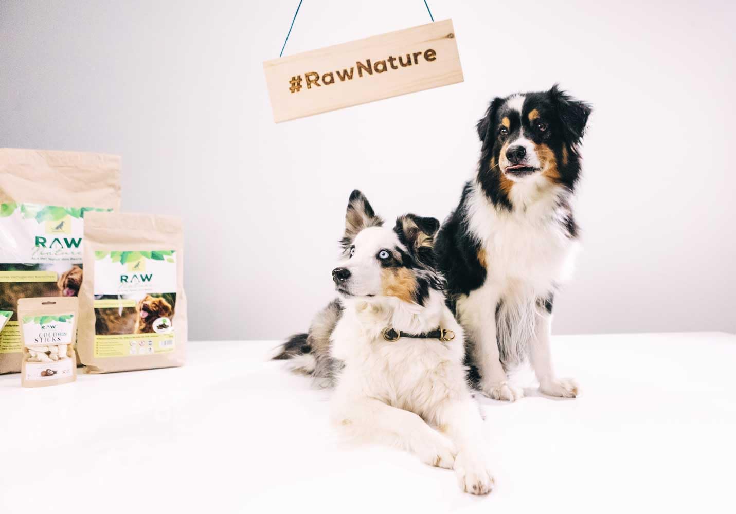 RAW Nature Trockenfutter Senior mit Huhn 12kg, Kaltgepresstes Hundefutter, Getreidefrei, 100% Muskelfleisch, hoher Fleischanteil, für alle Rassen und Sensible Hunde