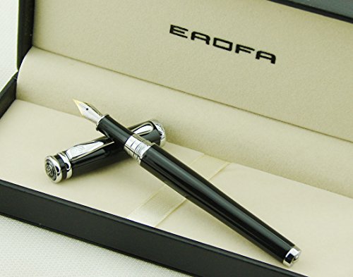 Stylo plume Erofa Regal pour corriger la fatigue d'écriture grâce à sa plume moyenne