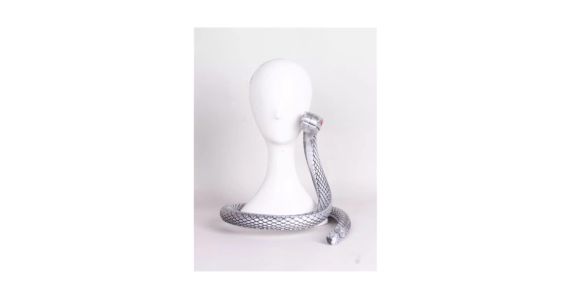 Amazon.co.jp: 【Sanjucos】 伊黒小芭内 蛇柱 鏑丸 白蛇 PU製 115cm