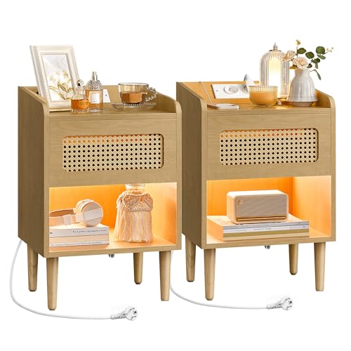 SONGMICS HOME BOHOVEN Collection - Table de Chevet avec Multiprise, Lot de 2, avec Lumière à Détecteur de Mouvement, Table d’Appoint Effet Rotin, Pieds en Bois...