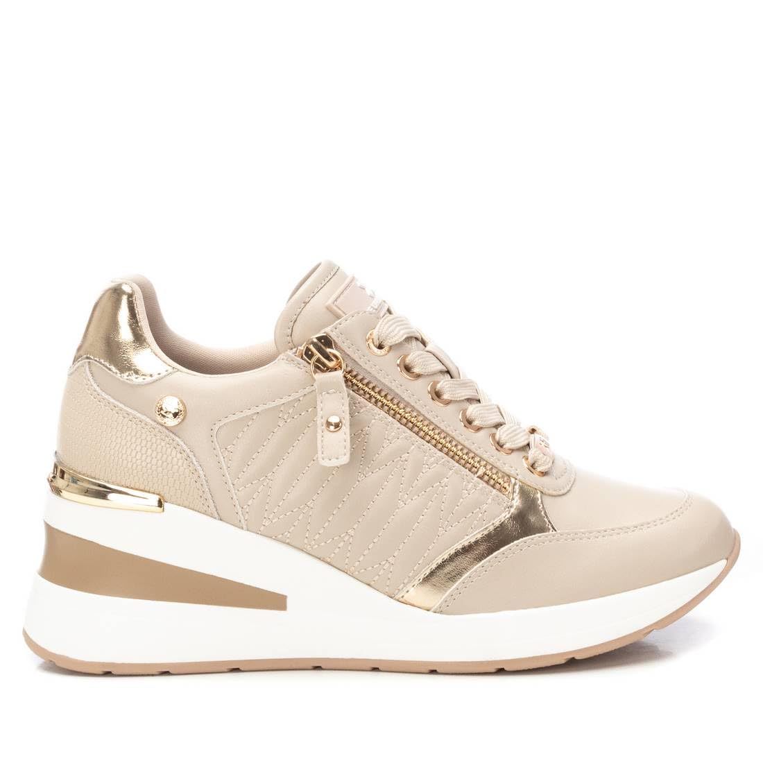 XTI - Sneakers Kobiety - Wygodne i wszechstronne obuwie – moda casualowa