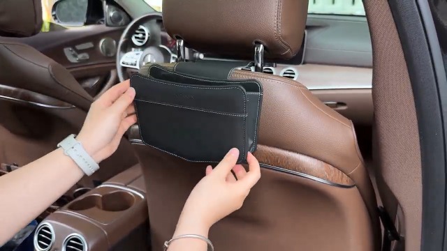 Image of Car Trash Can Small Leather Vehicle Trash Bin Car Dustbin Garbage Organizer Holder with Trash Bag Foldable Mini Cars Storage Bag Container for Auto SUV Van Trucks (White,Hanging Hook)