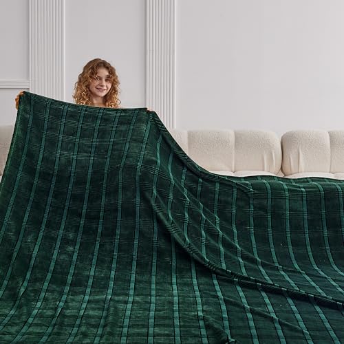 Oversized King Fleece Blanket 120x120 Inches, Seamless Soft Cozy 3D Jacquard Flannel Blanket 10'x10' Extra Large for Bed, Sofa, Couch, Travel & Camping, California King Throw, Forest Green