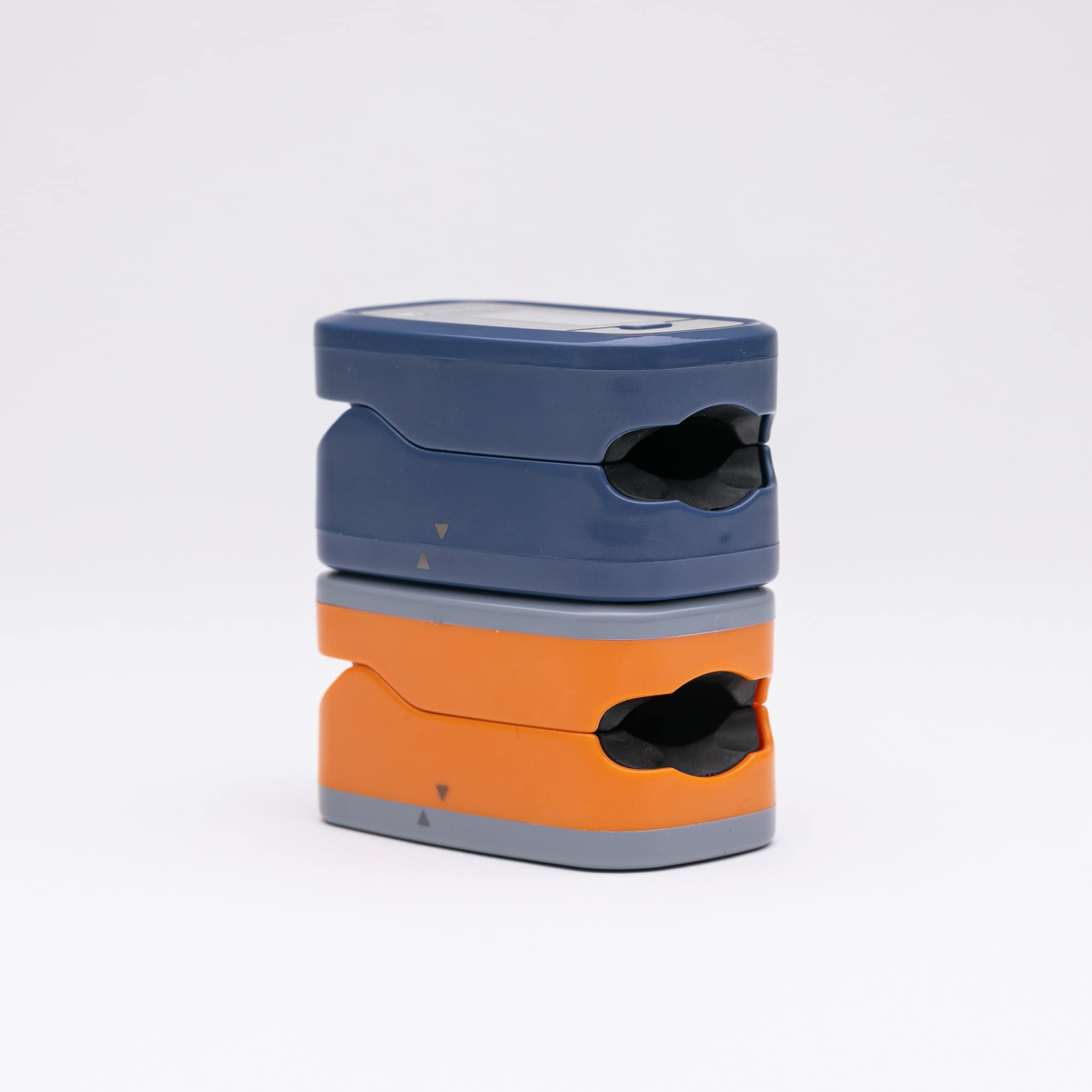 Oxymètre de doigt SPENGLER Oxystart, Oxymètre de pouls professionnel Portable, Mesure de l'Oxygénation, Facile à Utiliser, Fiable et Précis, Compact et Léger (Orange)