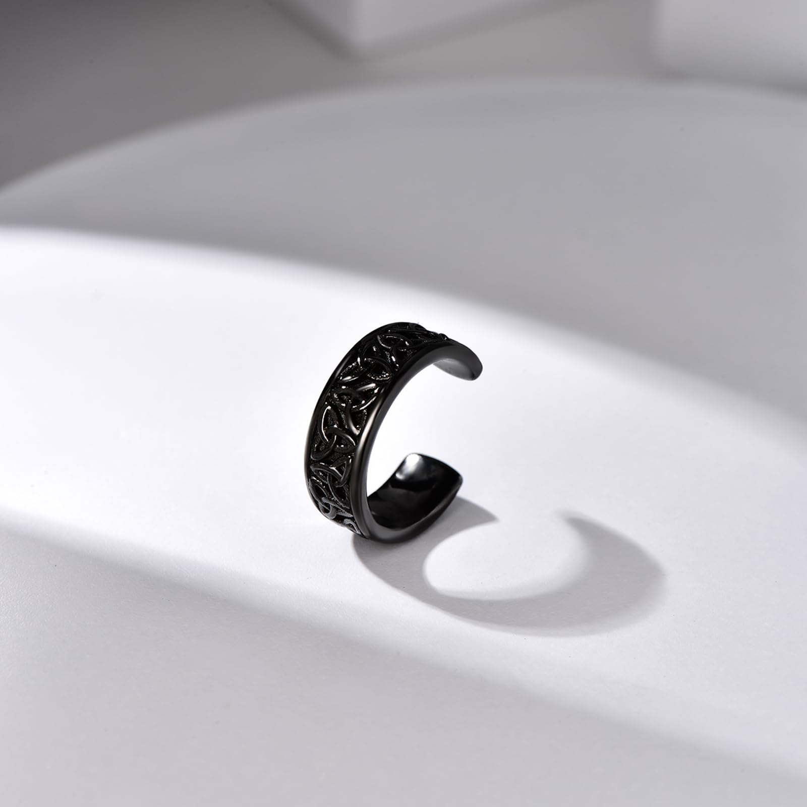 Clip Orecchini Uomo di Nero con Runa Celtica piercing finti Orecchini Unisex Clip per Semplice ed Elegante Adatti a Donna e Uomo