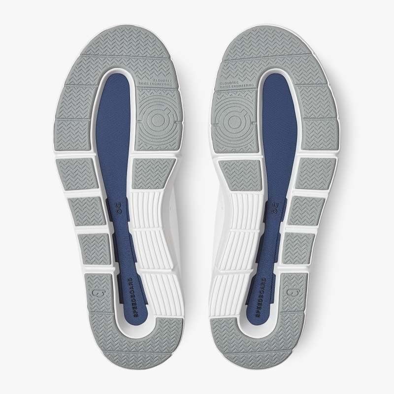 Image of On Women's The Roger Advantage Sneakers